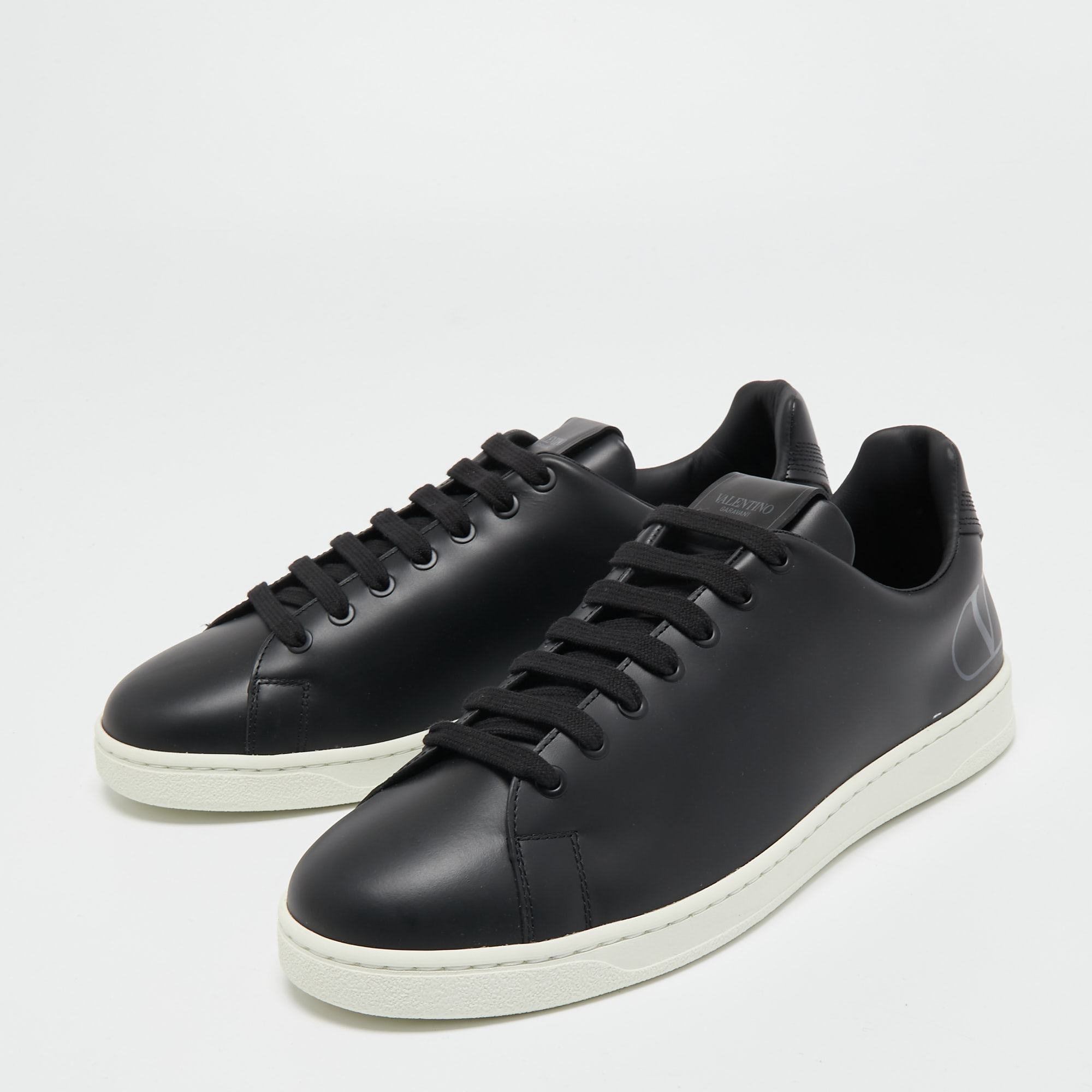 

Valentino Black Leather Low Top Sneakers Size