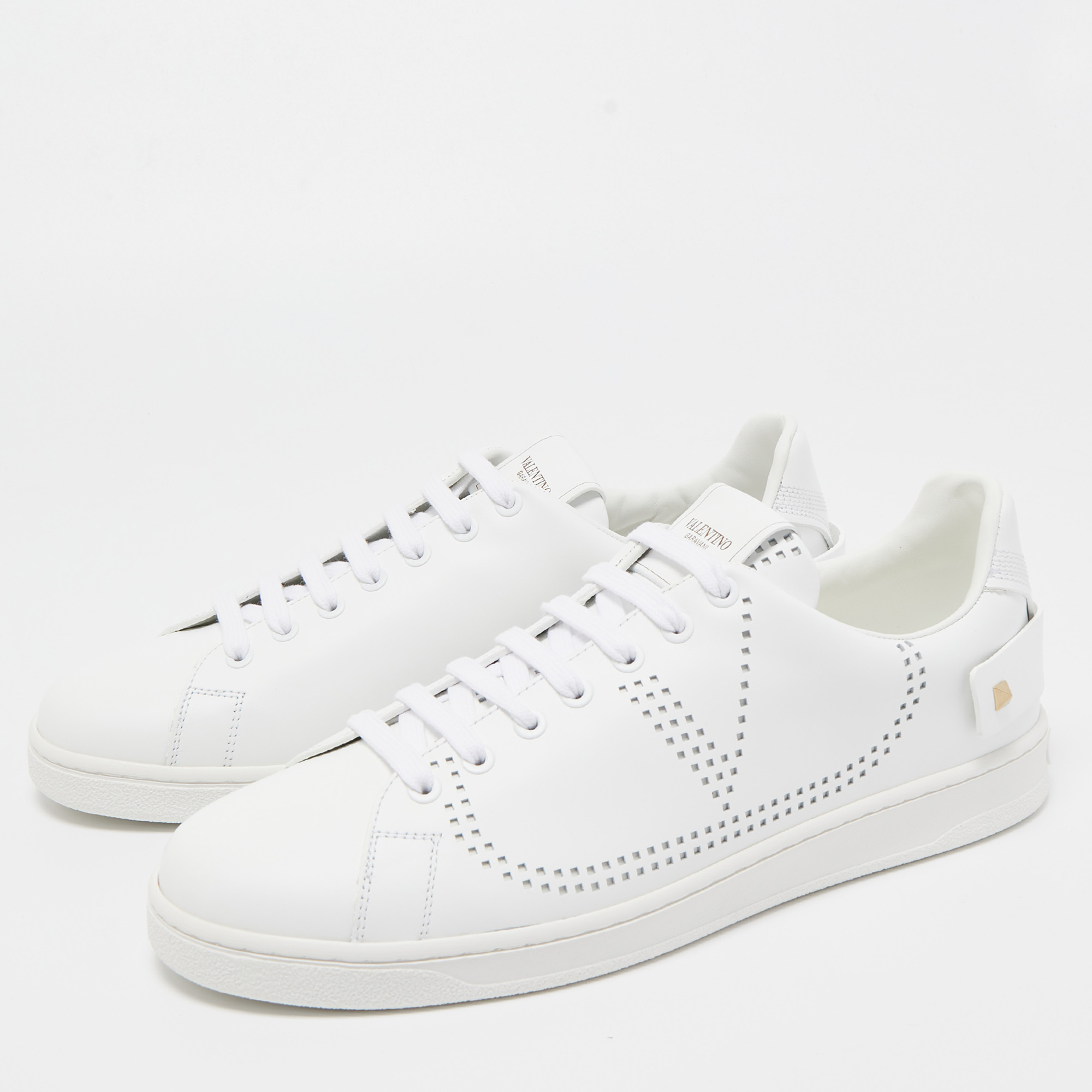 

Valentino White Leather Backnet Studded Low Top Sneakers Size