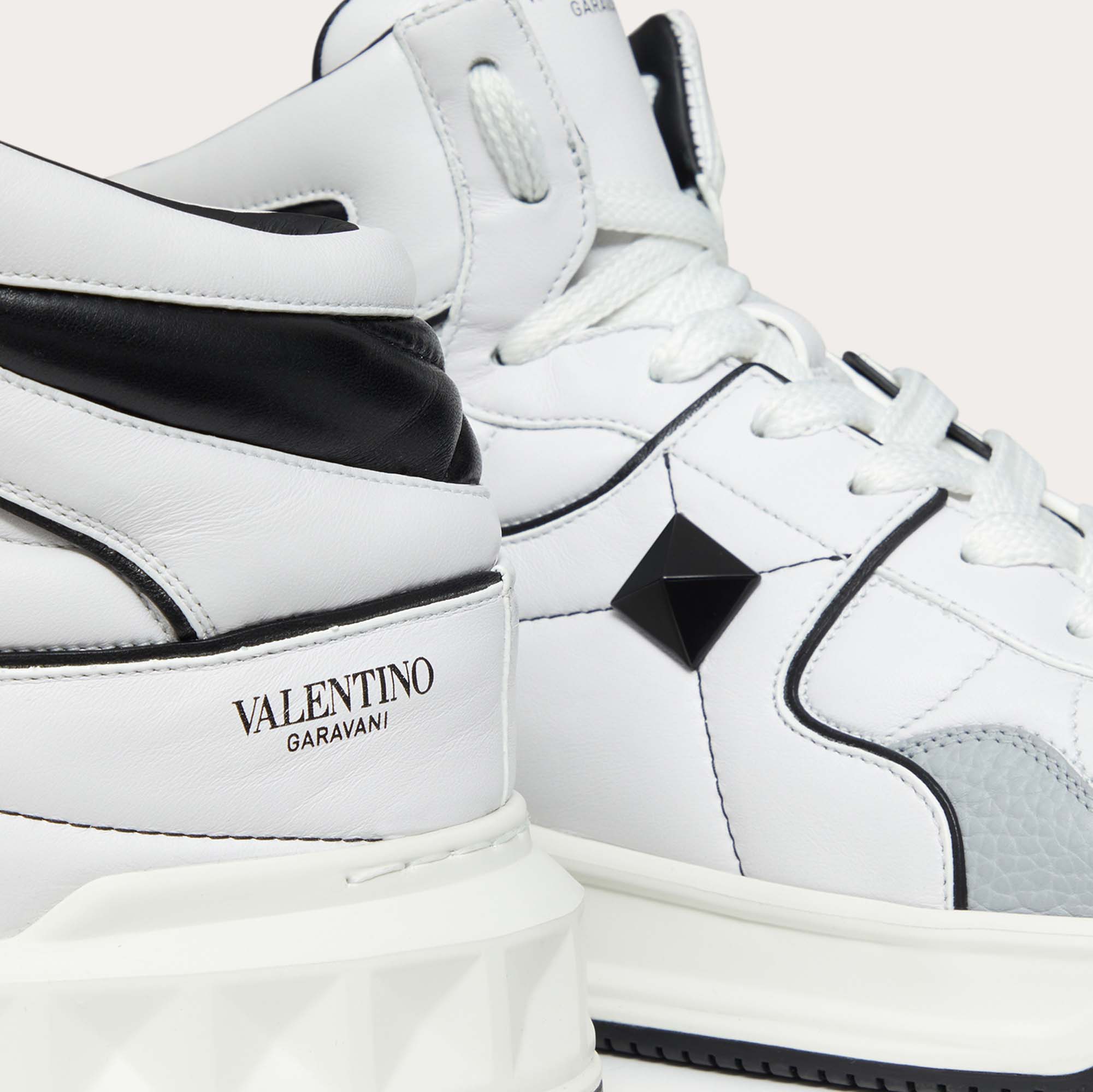 

Valentino White/Grey Leather One Stud Mid Top Sneakers Size