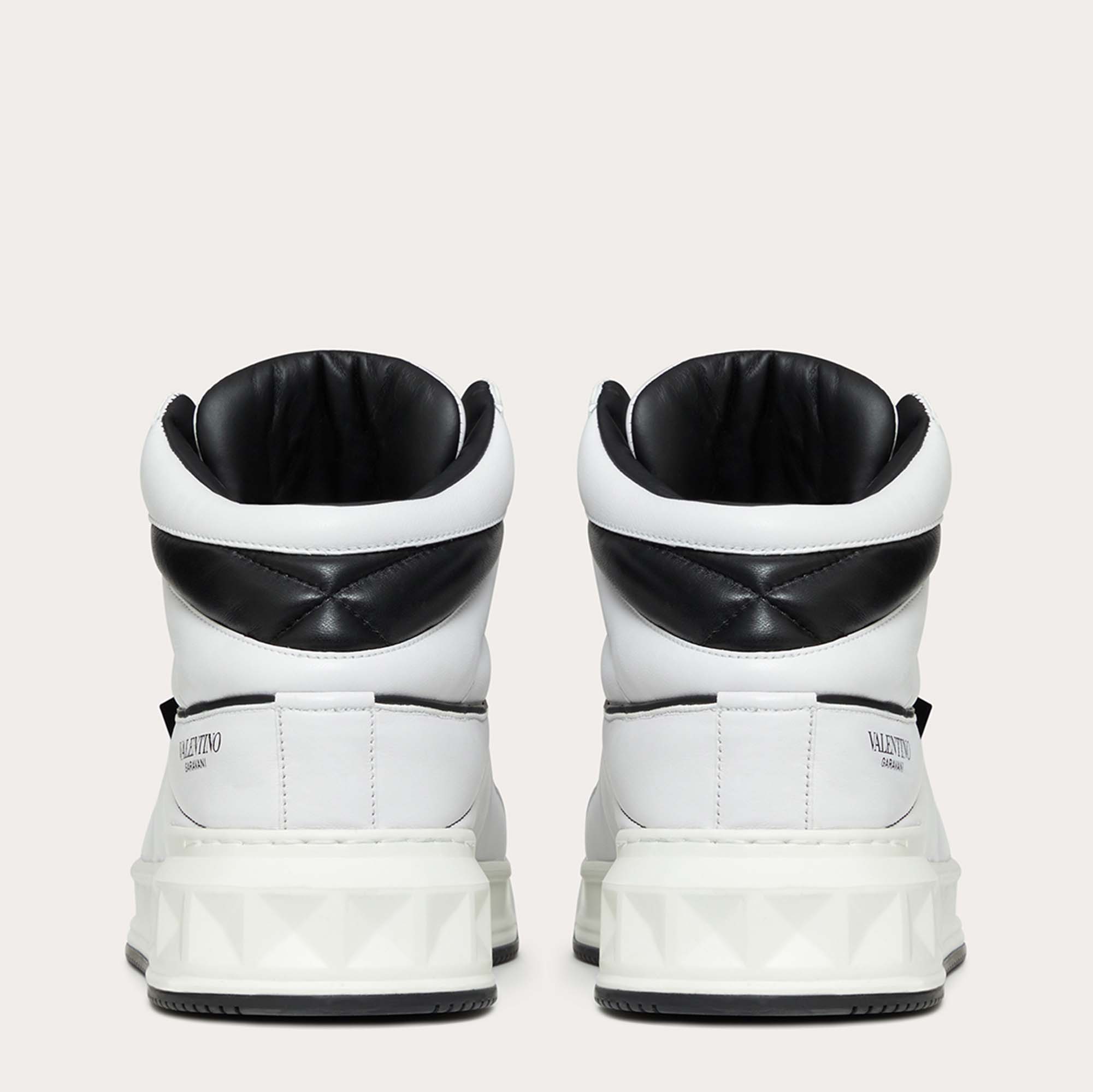

Valentino White/Grey Leather One Stud Mid Top Sneakers Size