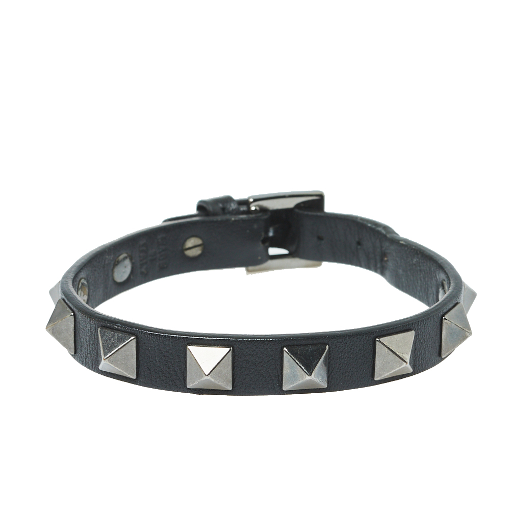 Pre-owned Valentino Garavani Black Leather Rockstud Wrap Bracelet