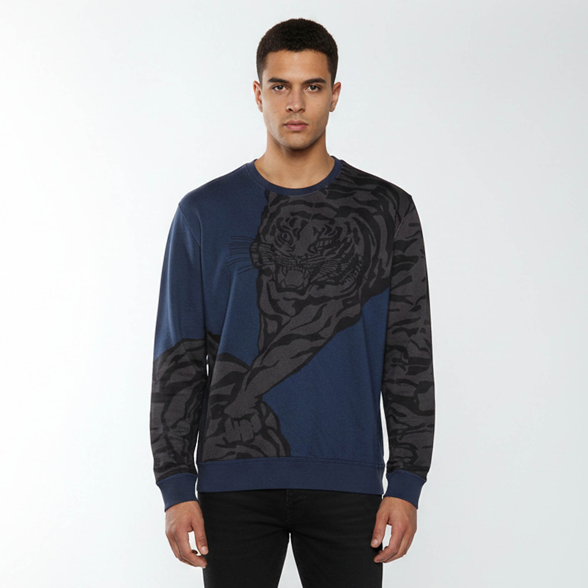 

Valentino Navy Blue Tiger Print Cotton Crewneck Sweatshirt XL