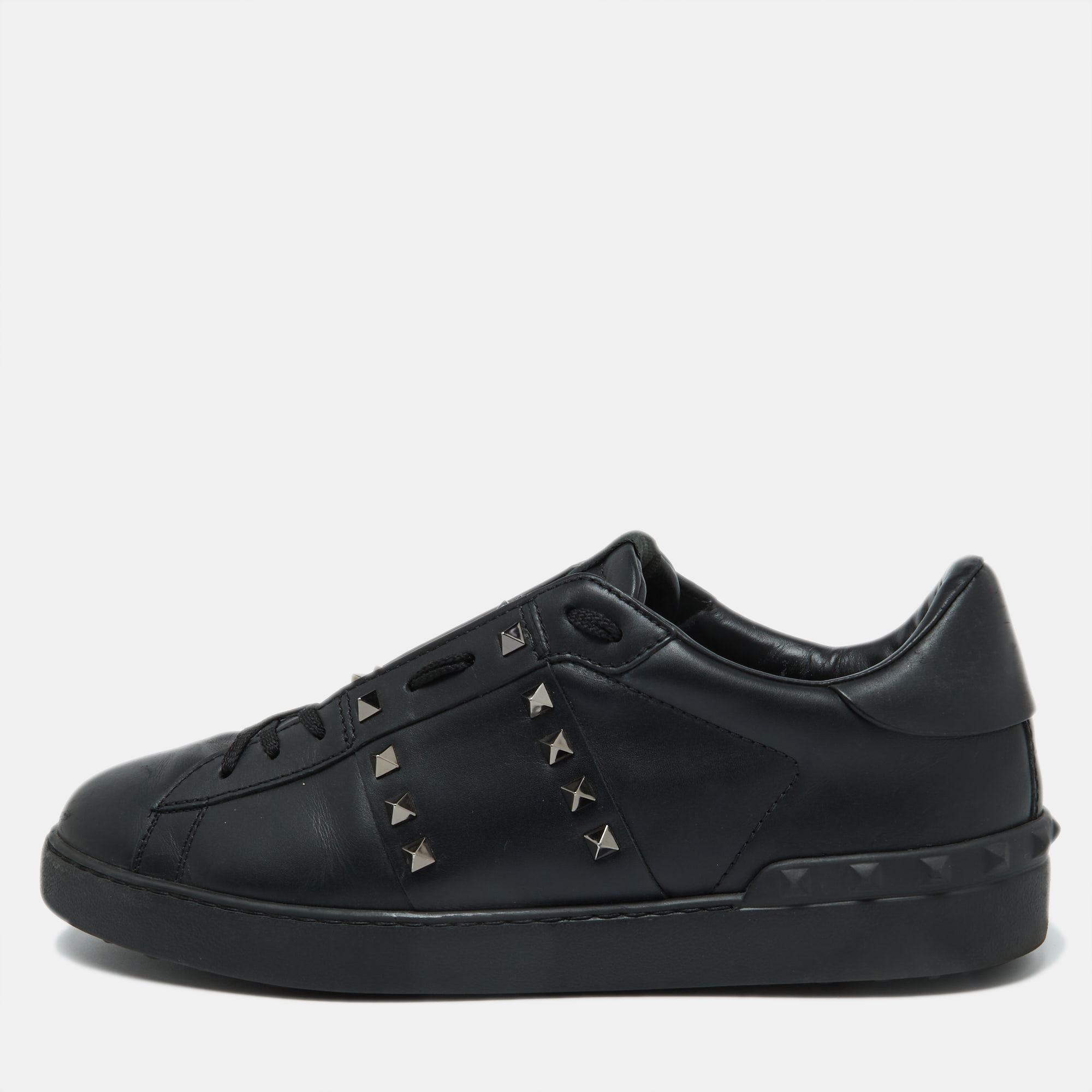 

Valentino Black Leather Rockstud Untitled Low Top Sneakers Size