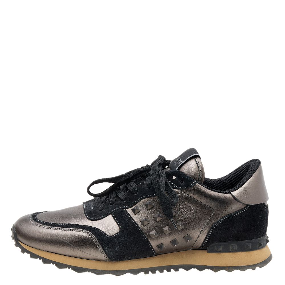 

Valentino Metallic/Black Leather And Suede Rockrunner Sneakers Size