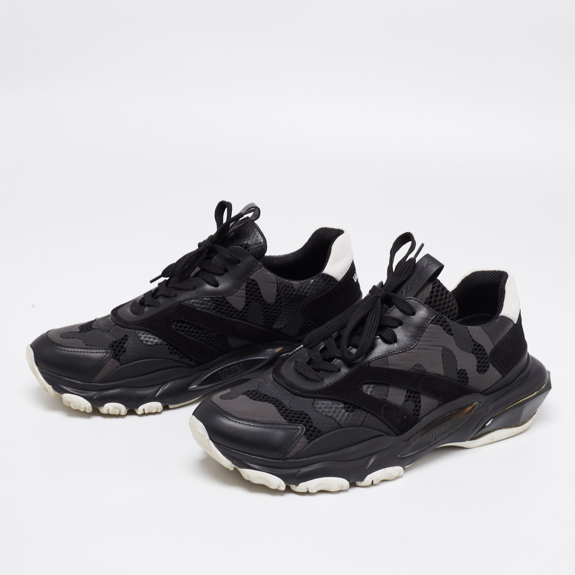 

Valentino Black Leather And Suede Bounce Sneakers Size