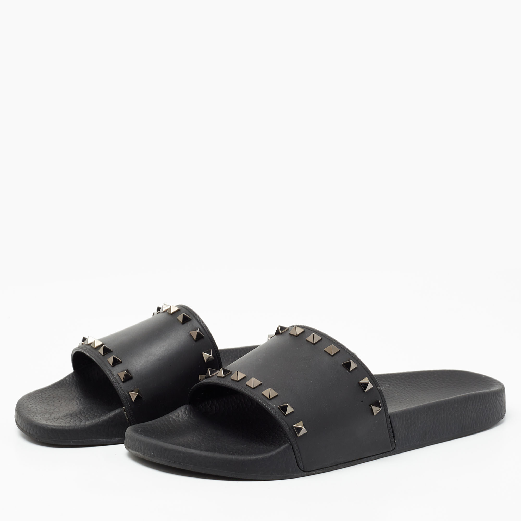 

Valentino Black Rubber Rockstud Slides Size