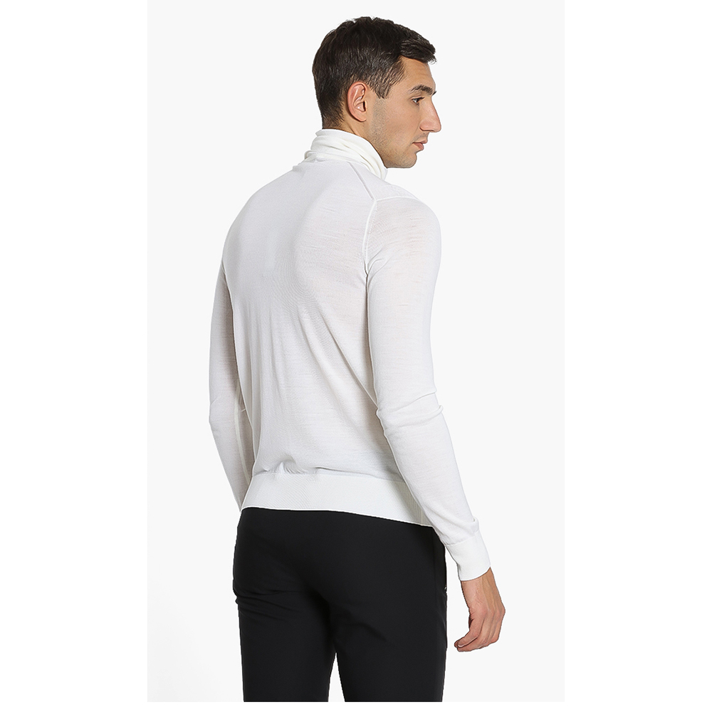 

Versace White Solid Turtle Neck Sweater  (IT 50