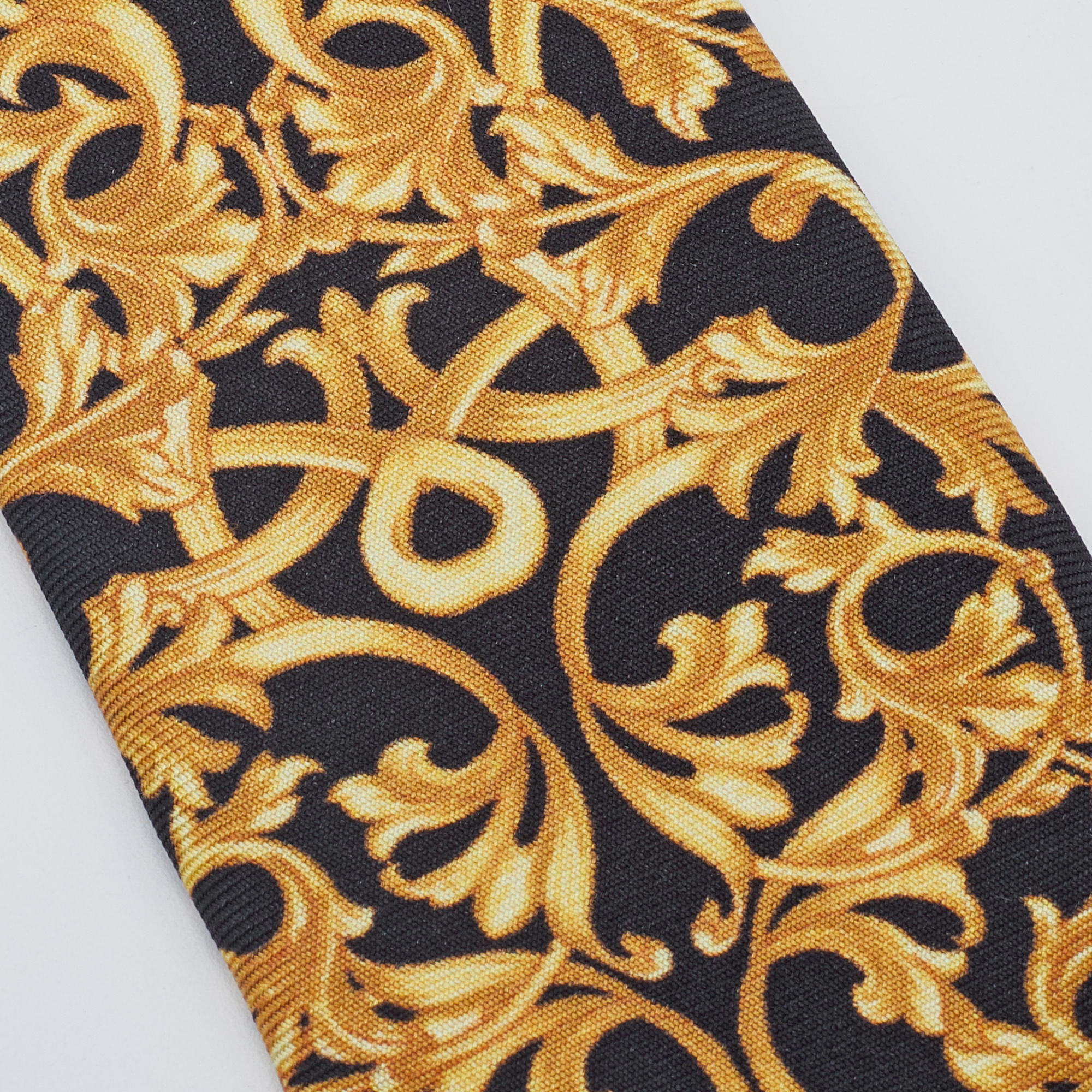 

Versace Black Baroque Print Silk Skinny Tie