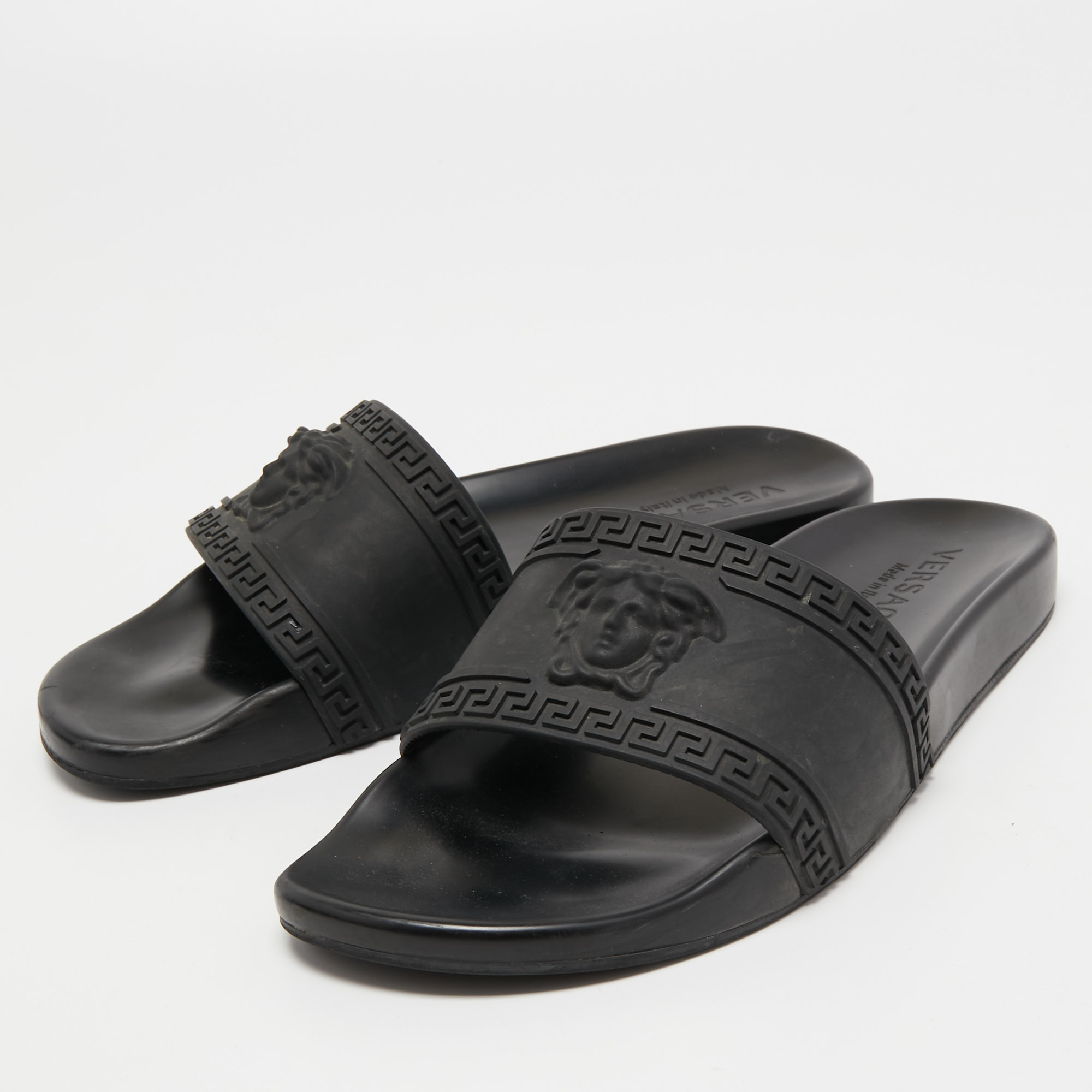 

Versace Black Rubber Medusa Slides Size