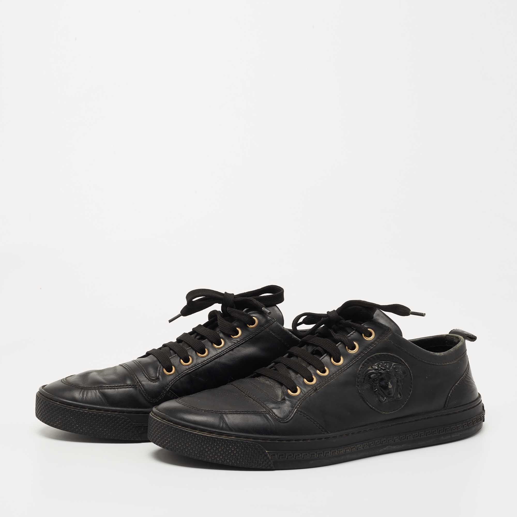 

Versace Black Leather Medusa Low Top Lace Up Sneakers Size