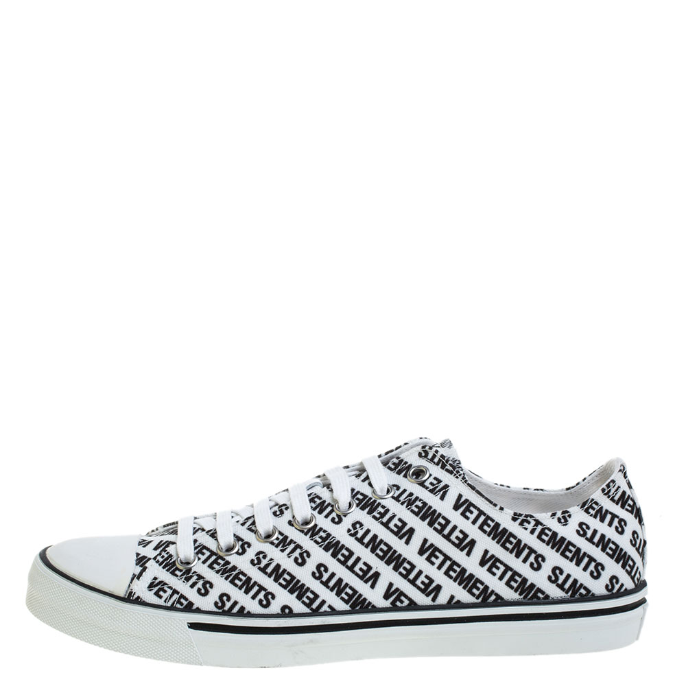 

Vetements White/Black Logo Print Canvas Low Top Sneakers Size