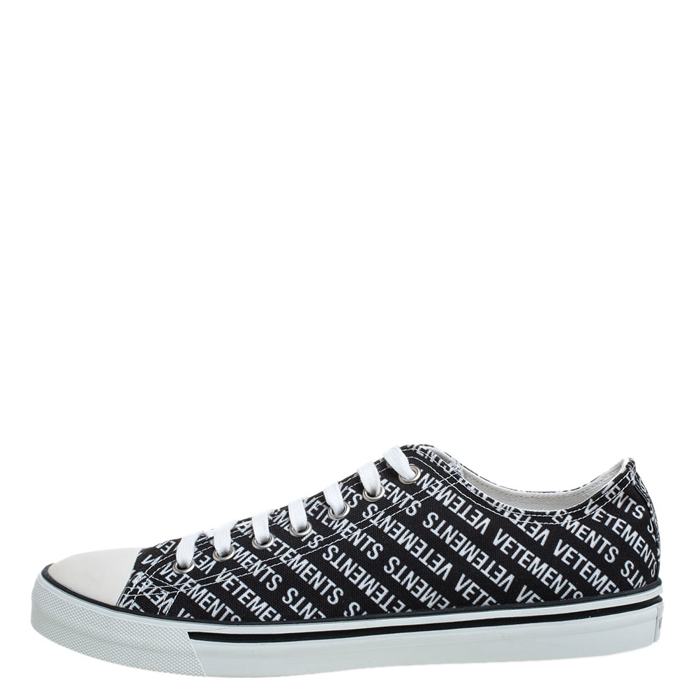 

Vetements Black/White Logo Print Canvas Low Top Sneakers Size