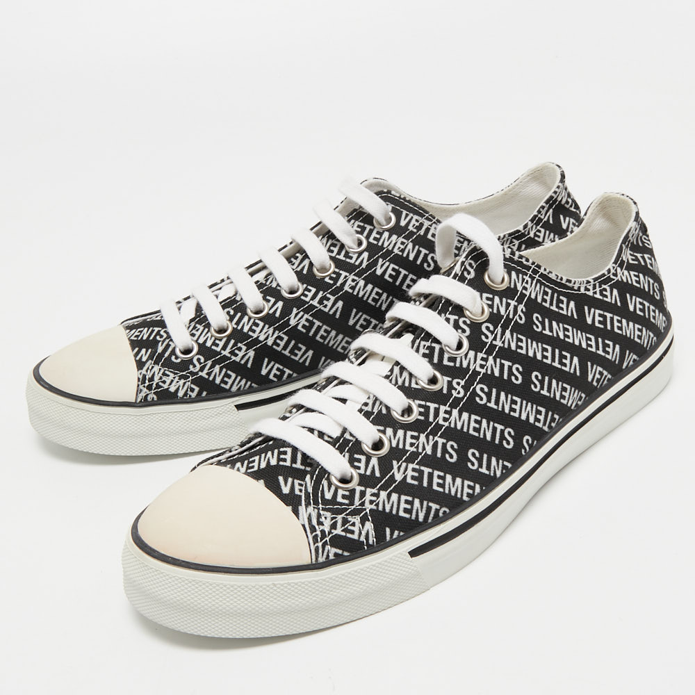 

Vetements White/Black Logo Print Canvas Low Top Sneakers Size