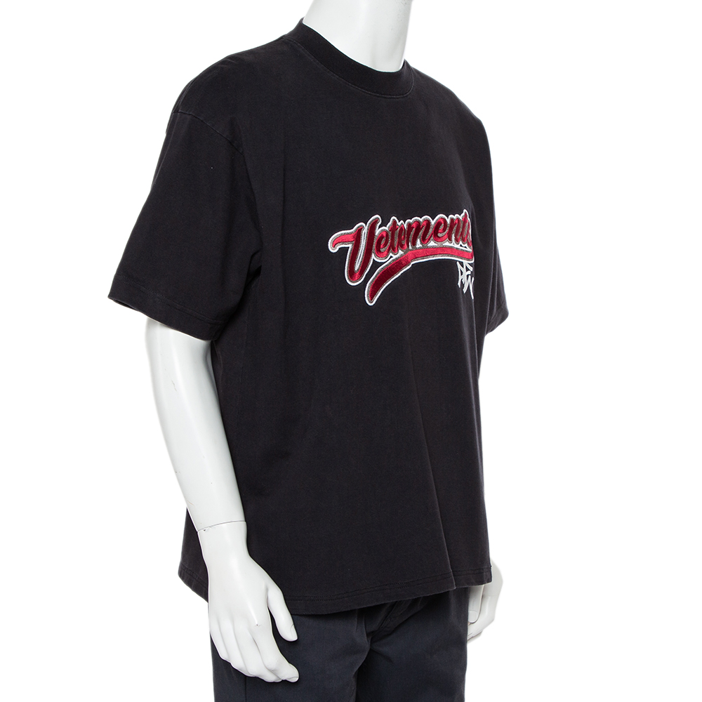 

Vetements Black Logo Embroidered Cotton Crewneck Oversized T-Shirt