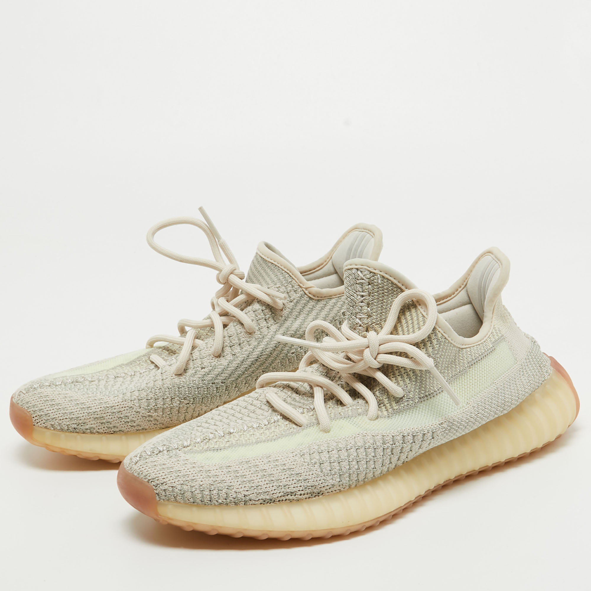 

Yeezy x Adidas Beige Knit Fabric Boost 350 V2Blue Tint Sneakers Size 42 2/3
