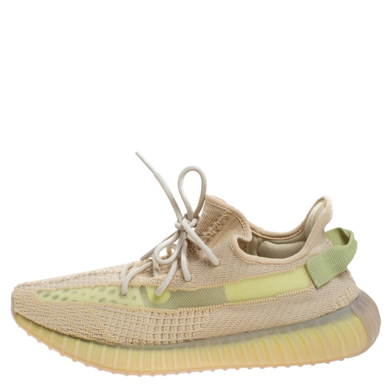 

Yeezy Flax Cotton Knit Boost 350 V2 Sneakers Size, Beige