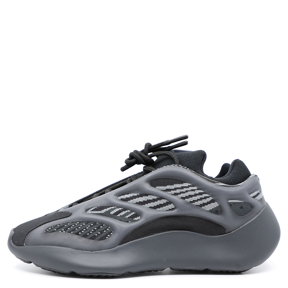 

Yeezy x Adidas 700 V3 Alvah Sneakers Size US 5 (EU  1/3, Black