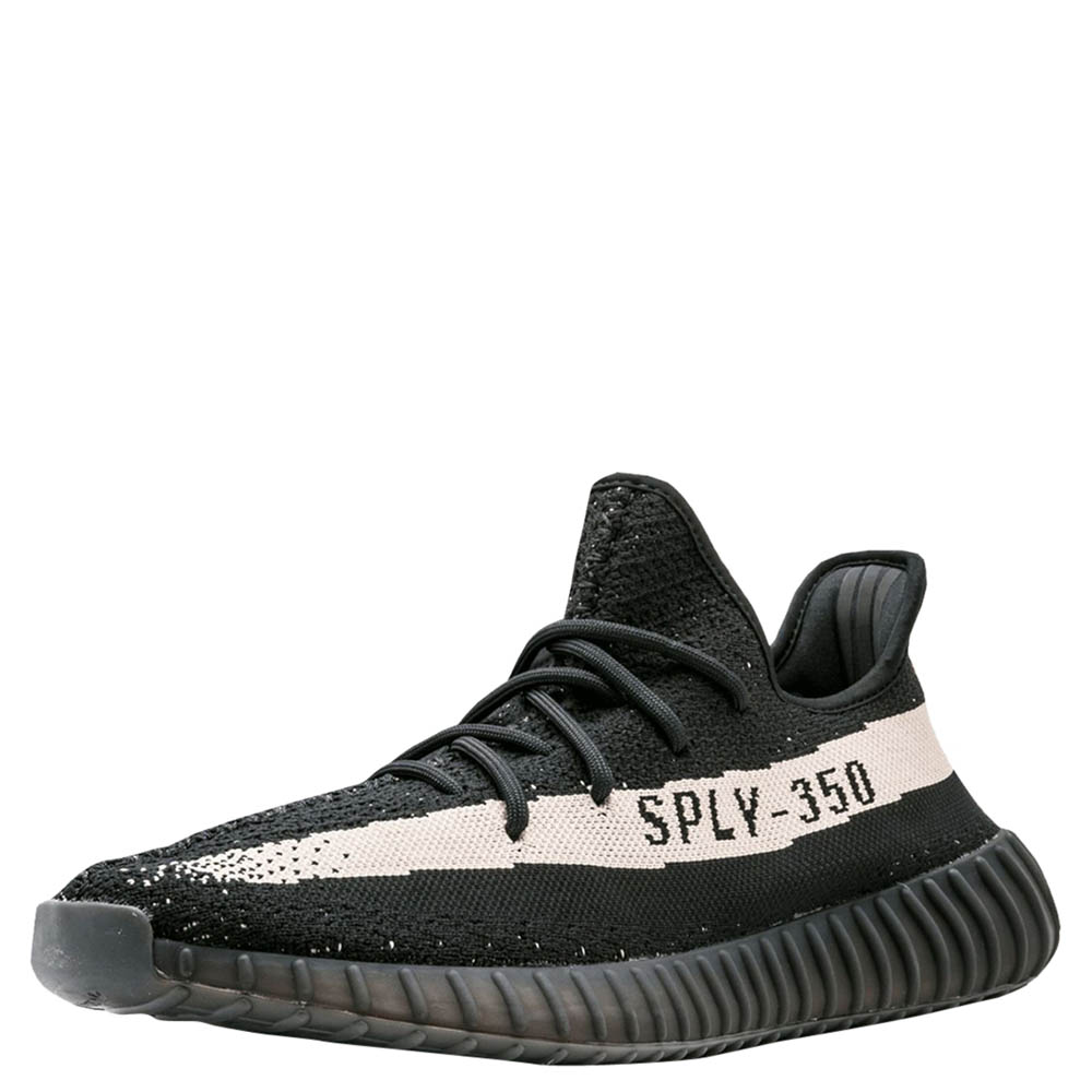 

Yeezy x Adidas 350 Oreo Sneakers Size US 5.5 (EU, Multicolor