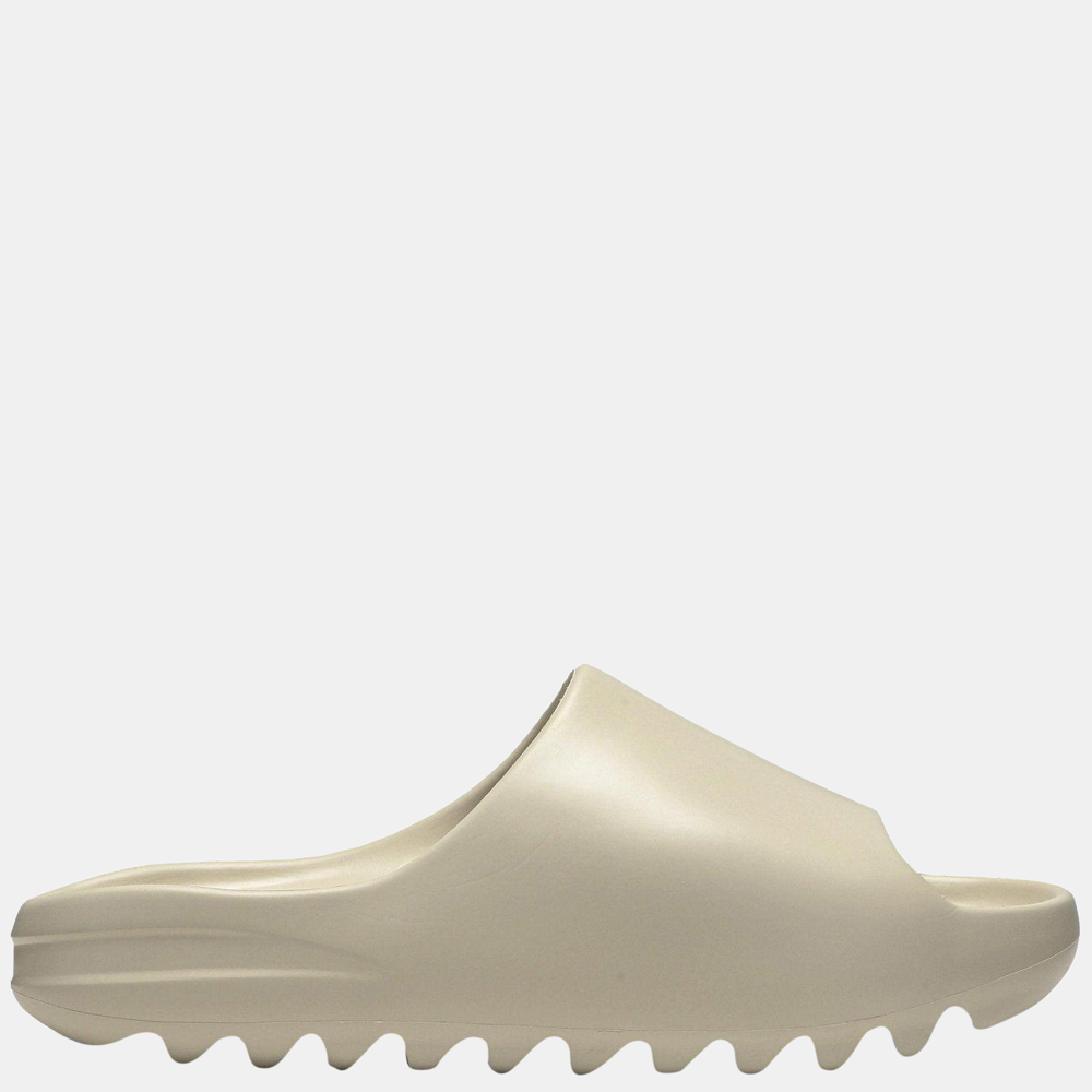 

Yeezy x Adidas Slide Bone Size US 10 (EU 44 1/2), Grey