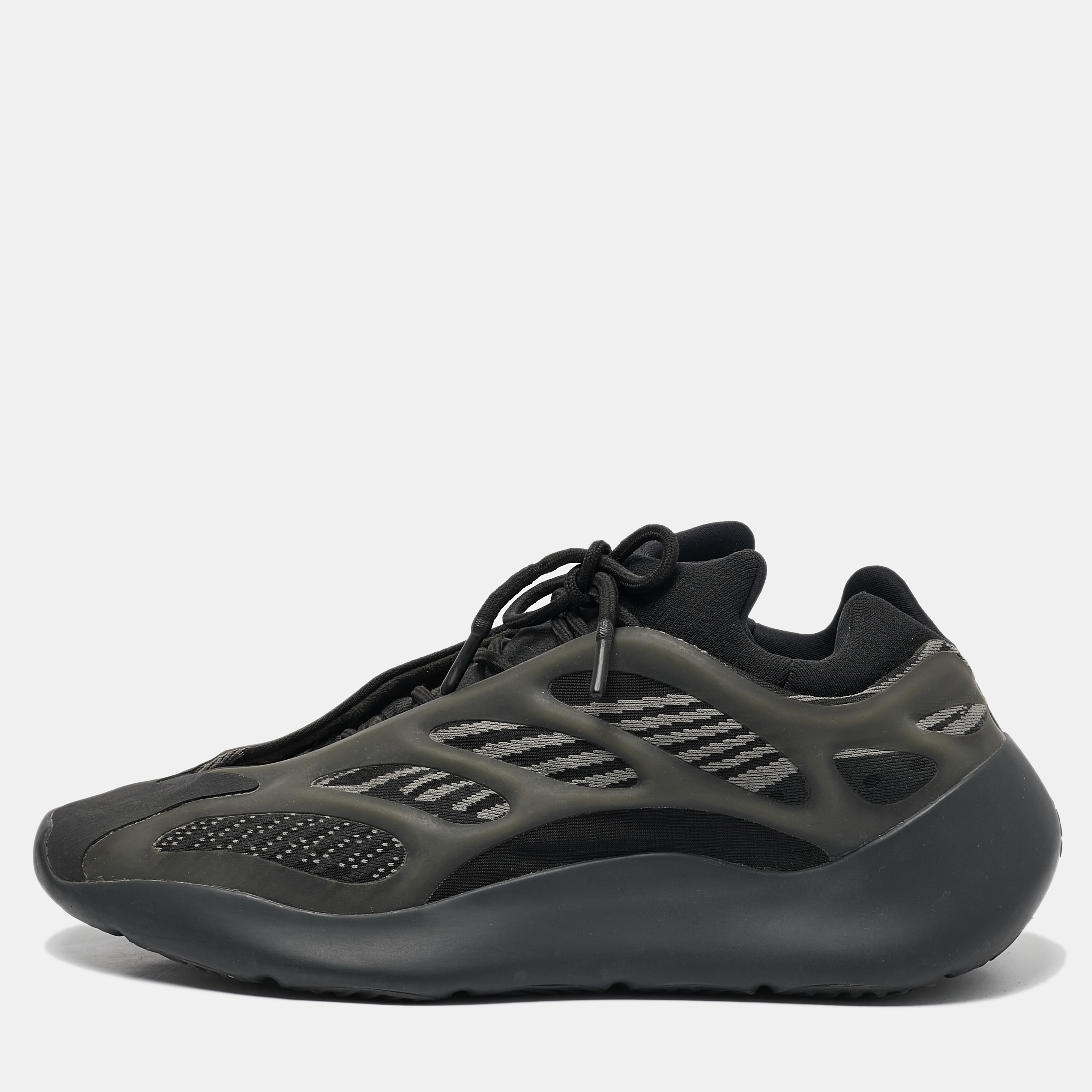 

Yeezy x Adidas Black Mesh 700 V3 Alvah Sneakers Size 46 2/3