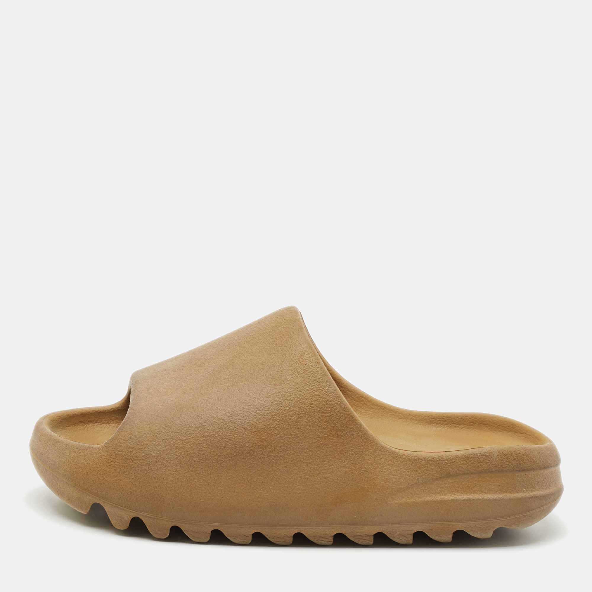 

Yeezy x Adidas Brown Rubber Ochre Slides Size 37