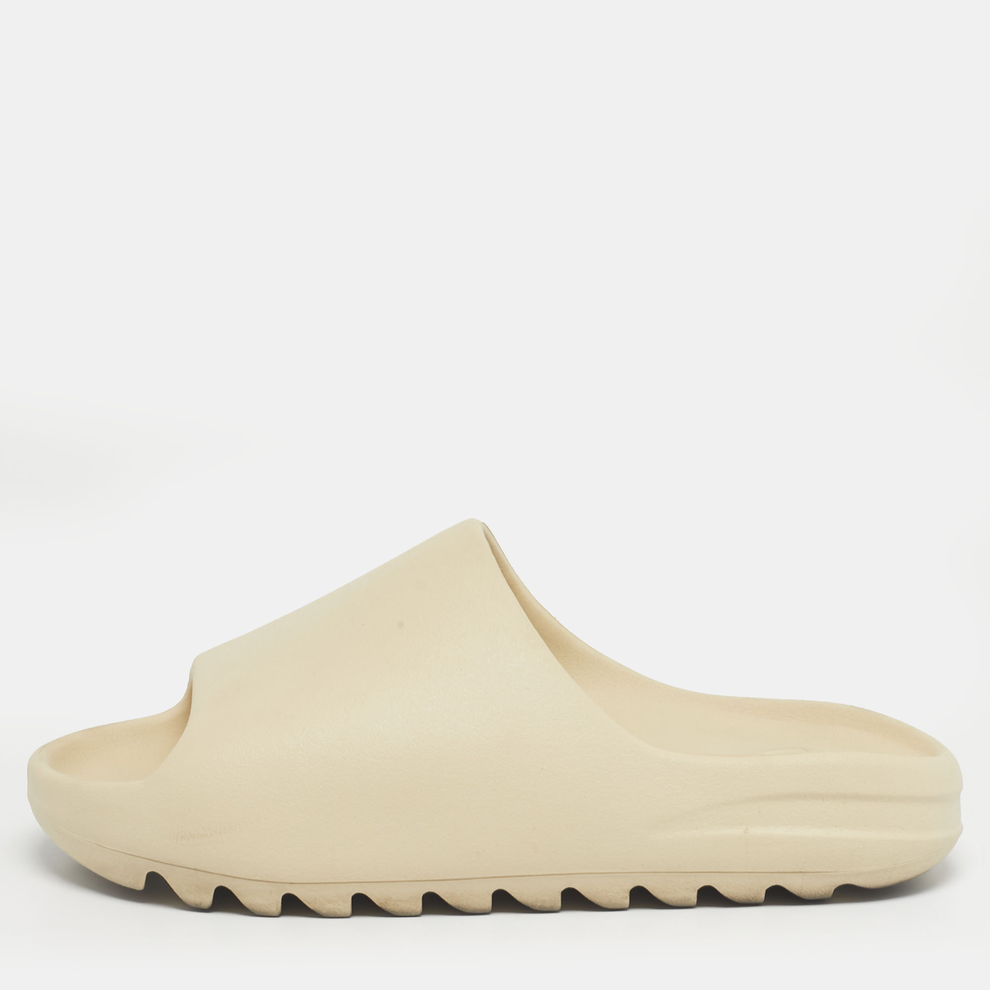 

Yeezy x Adidas Cream Rubber Bone Slides Size 47