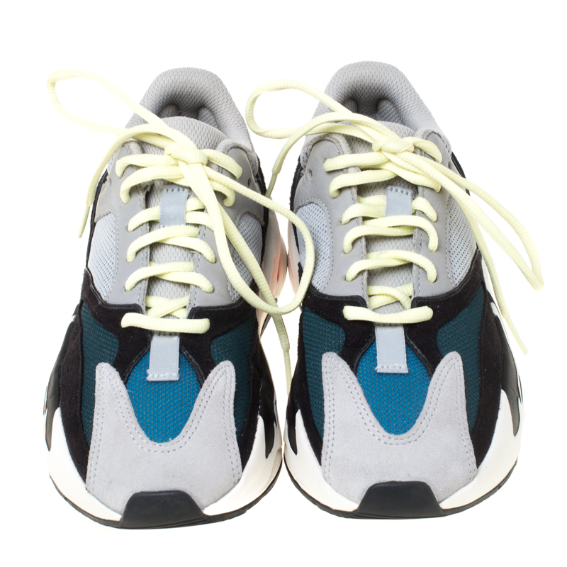 yeezy wave runner women's size