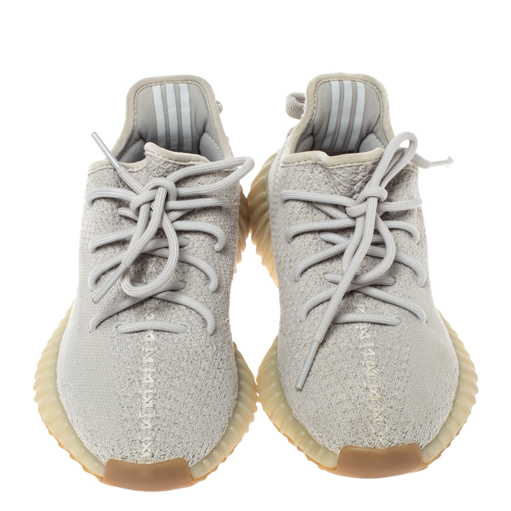 White yeezy's off-white collab  Tenis sapato, Tênis yeezy, Sapatos