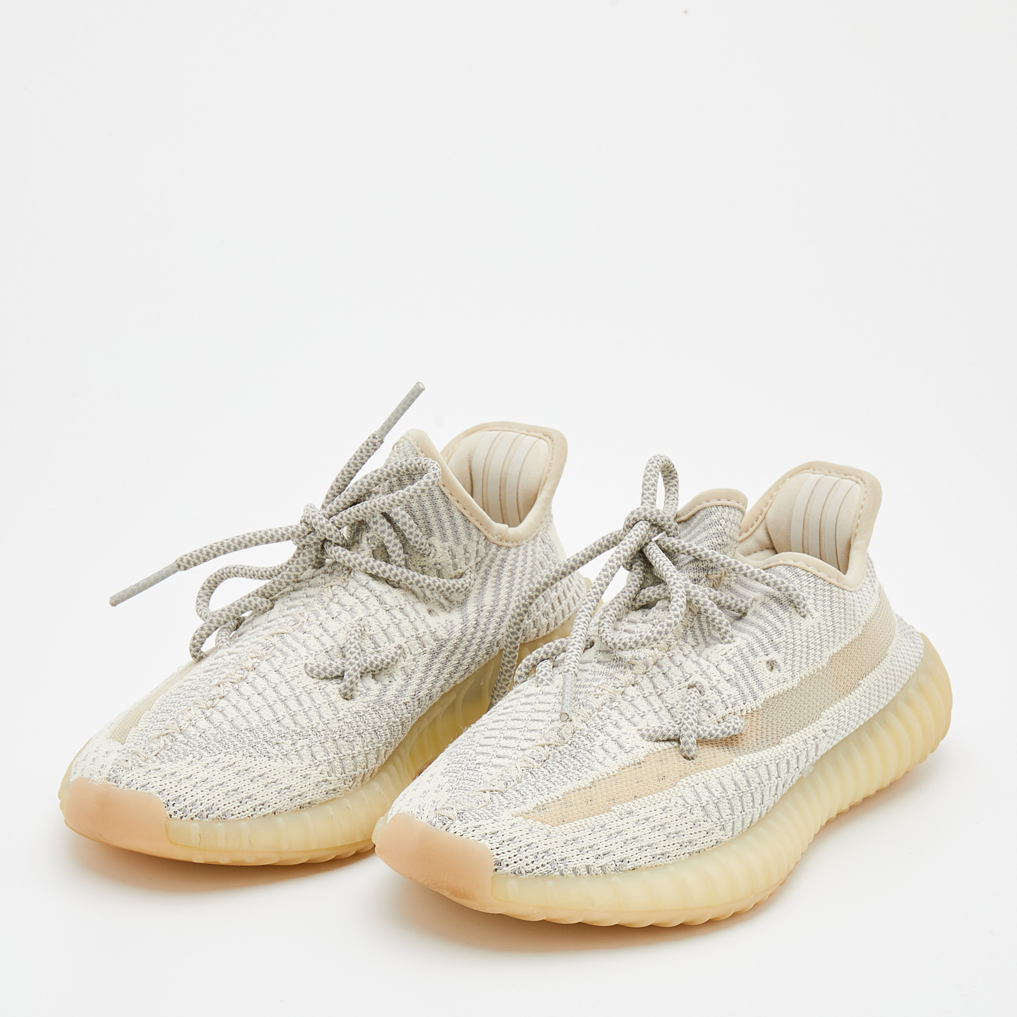 

Yeezy x Adidas White/Grey Knit Fabric Boost 350 V2 Sneakers Size  1/3