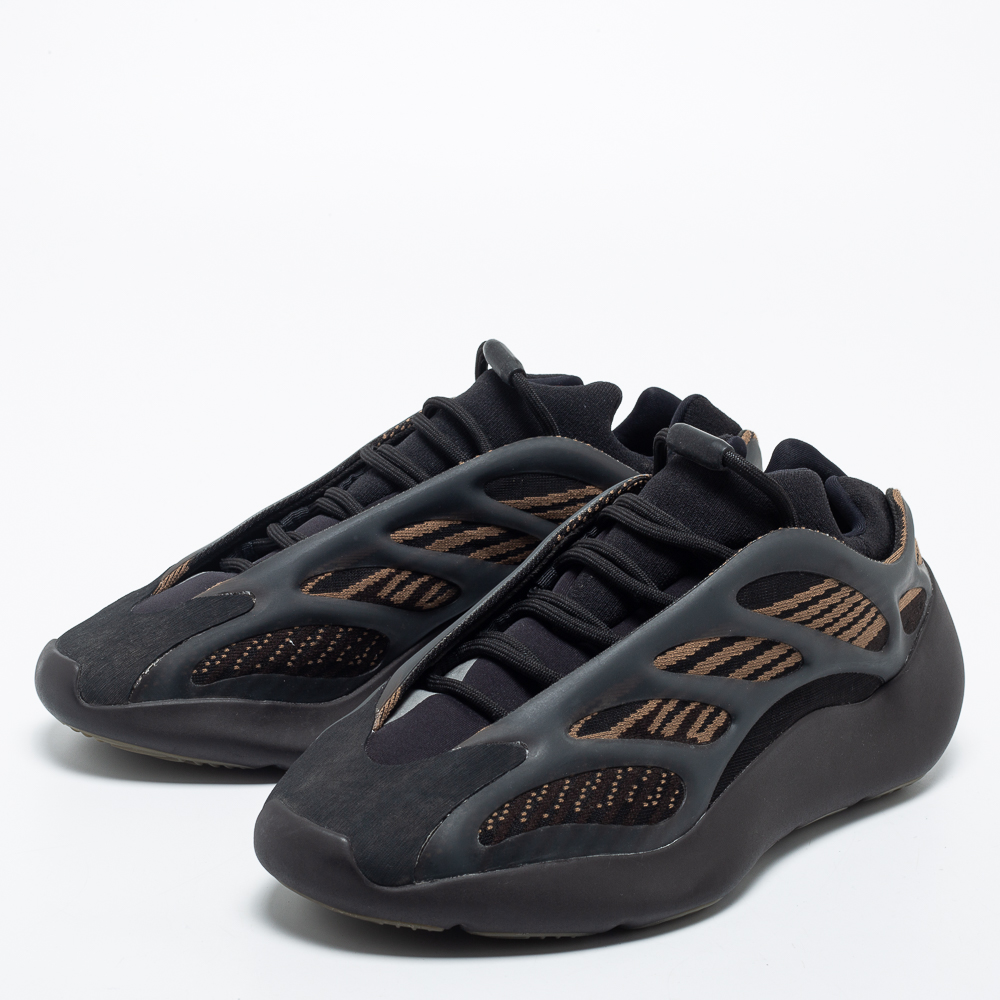 

Yeezy x Adidas Black/Brown Knit Fabric and Rubber Yeezy 700 Clay Brown Low-Top Sneakers Size