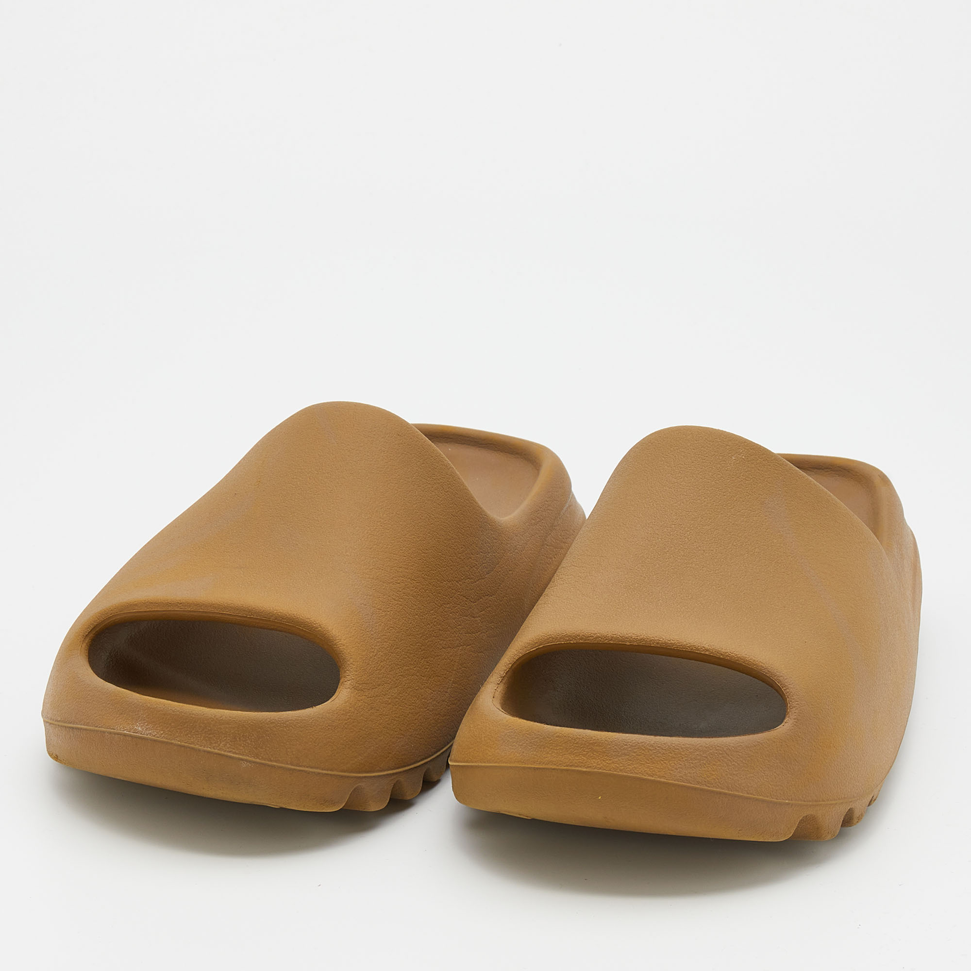 

Yeezy x Adidas Brown Rubber Ochre Slides Size, Beige