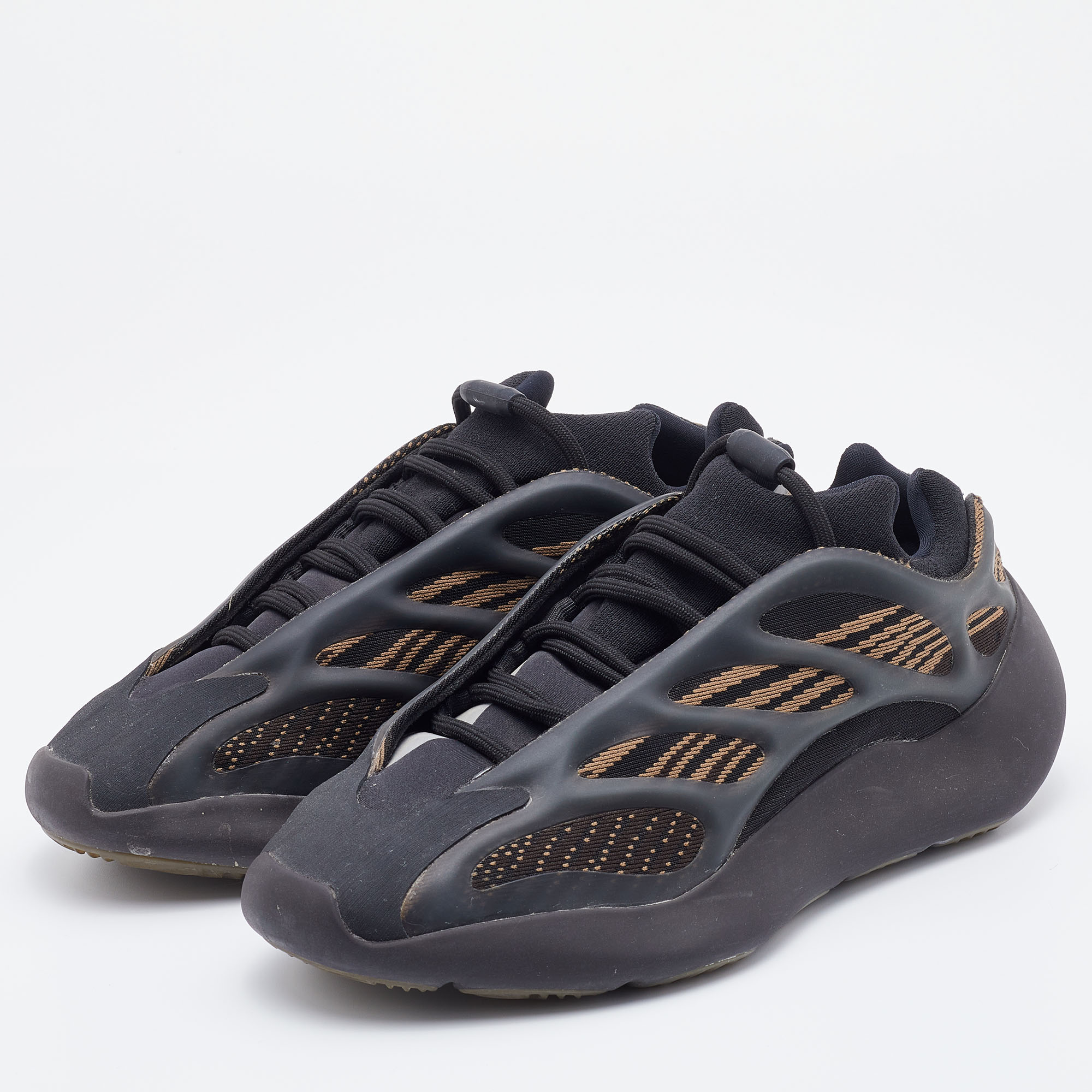 

Yeezy x Adidas Black/Brown Knit Fabric and Rubber Yeezy 700 Clay Brown Sneakers Size 40 2/3