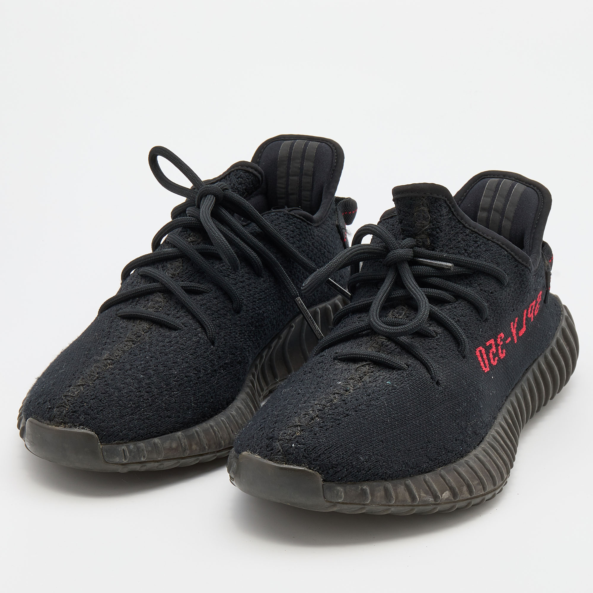 

Yeezy x Adidas Black/Red Knit Fabric Boost 350 V2 Bred Sneakers Size