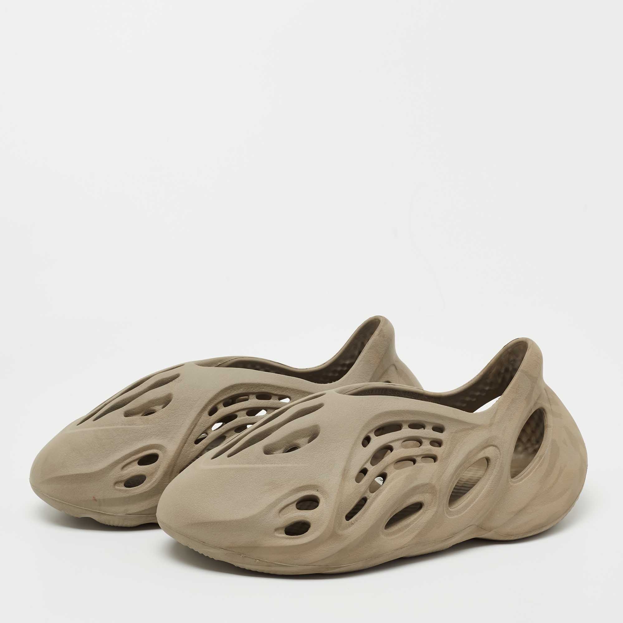 

Yeezy x Adidas Brown Rubber Foam RNNR Stone Sage Sneakers Size