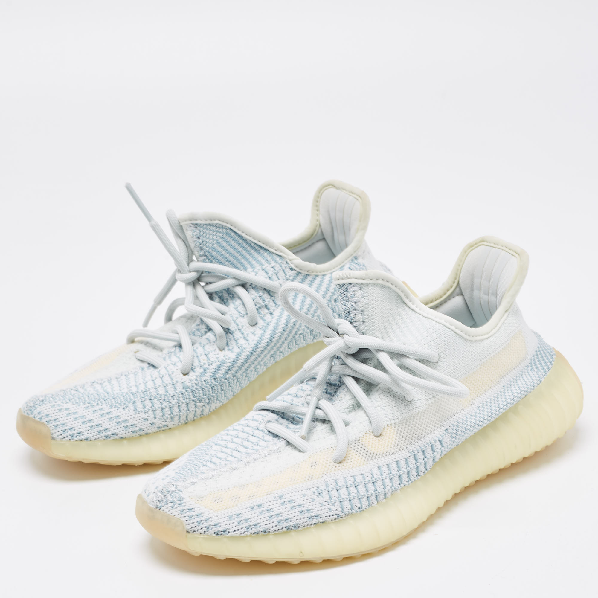 

Yeezy x Adidas Two Tone Knit Fabric Boost 350 V2 Cloud White Non Reflective Sneakers Size, Blue