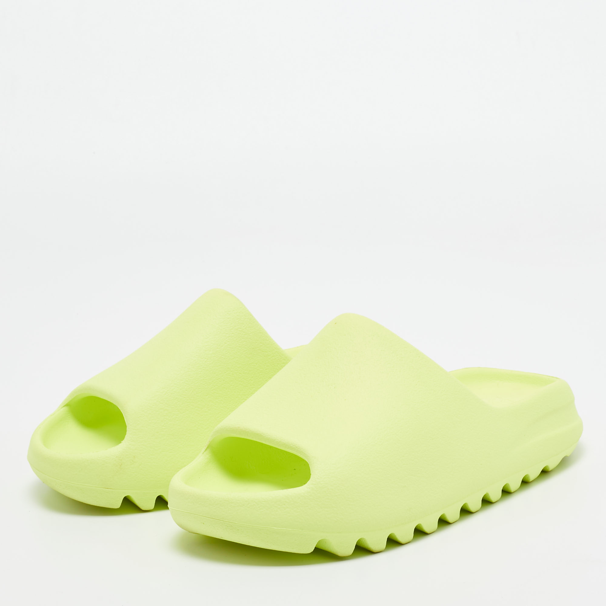 

Yeezy x Adidas Glow Green Rubber Slides Size