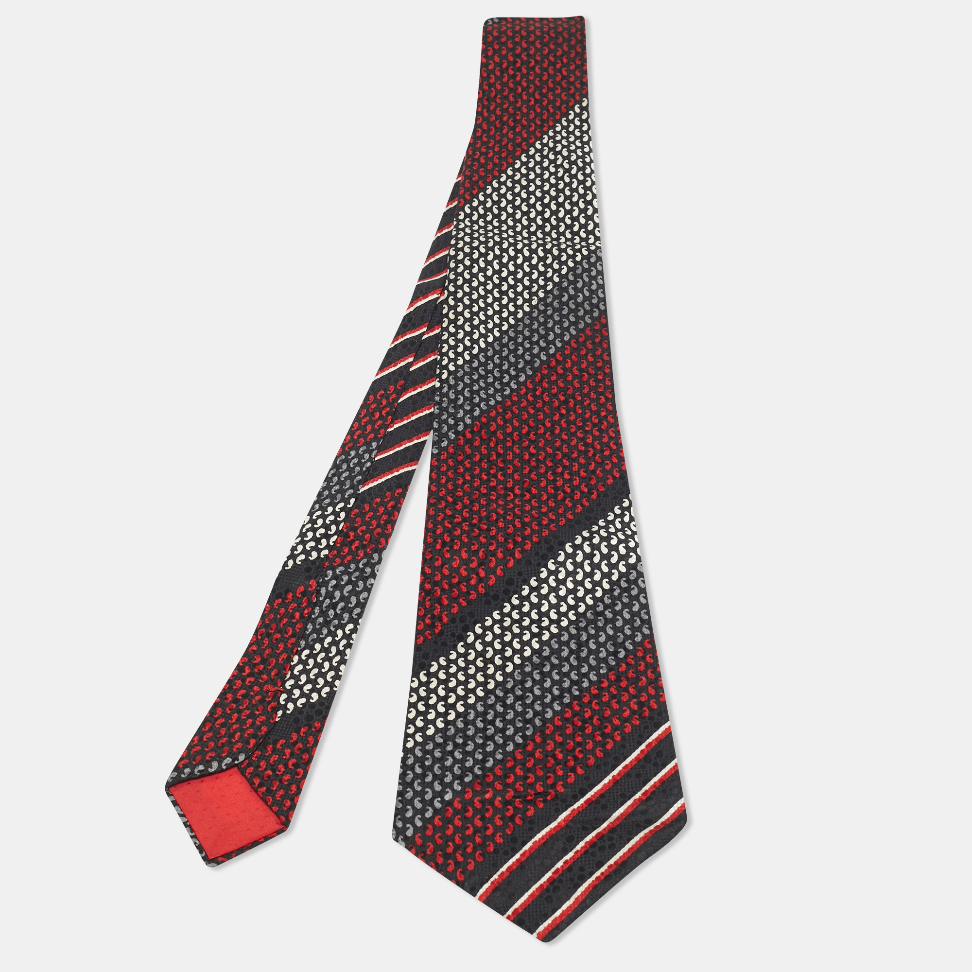 

Yves Saint Laurent Vintage Multicolor Paisley Print Silk Kipper Tie