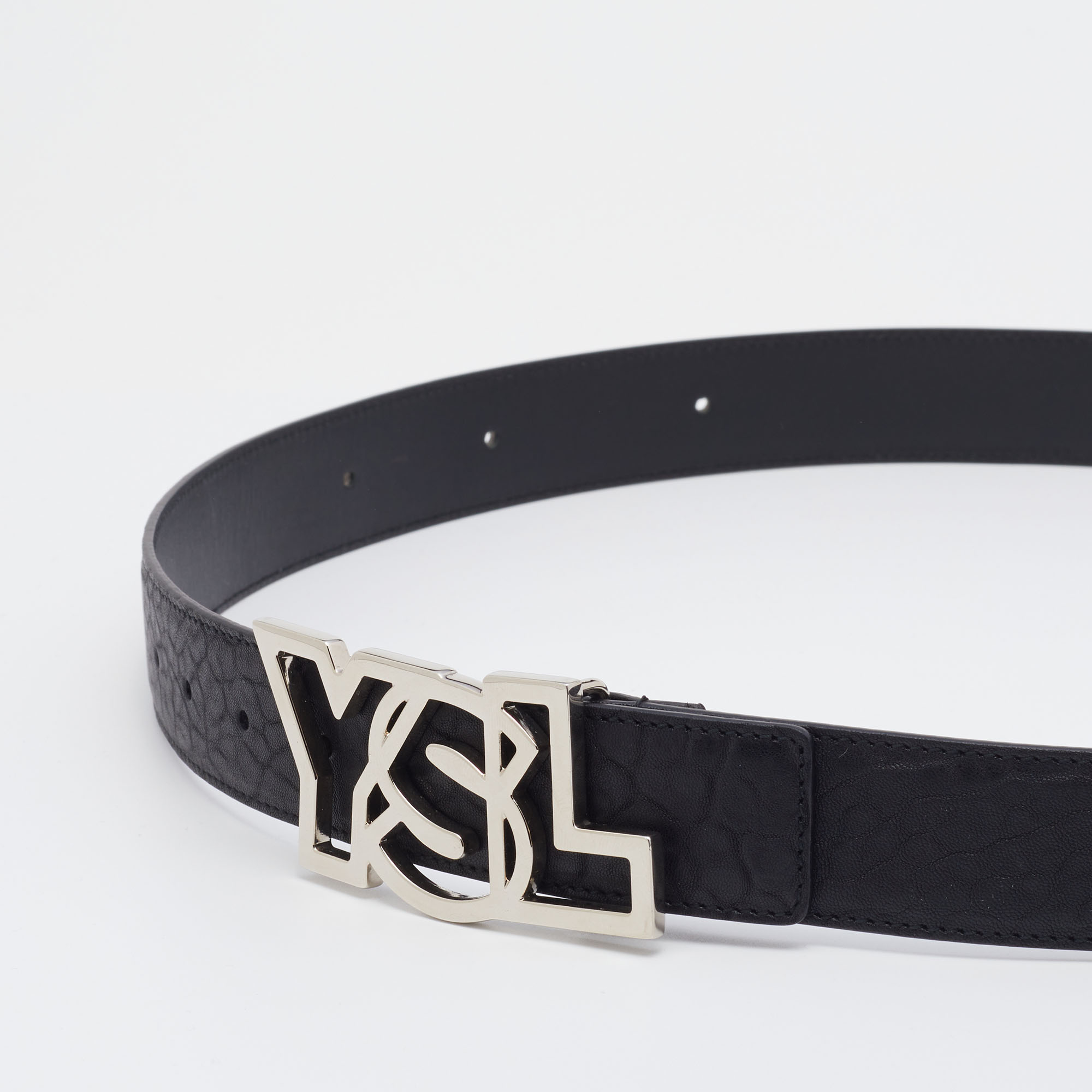 

Yves Saint Laurent Black Leather Logo Buckle Belt