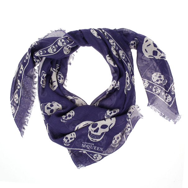 スカーフ ALEXANDER MCQUEEN Woman Scarf Navy 7438483918Q 4174 Alexander McQueen - Navy Blue Striped Women's Silk Scarf