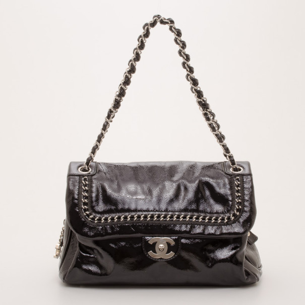 Pre Owned Chanel Black Luxe Ligne Shoulder Bag