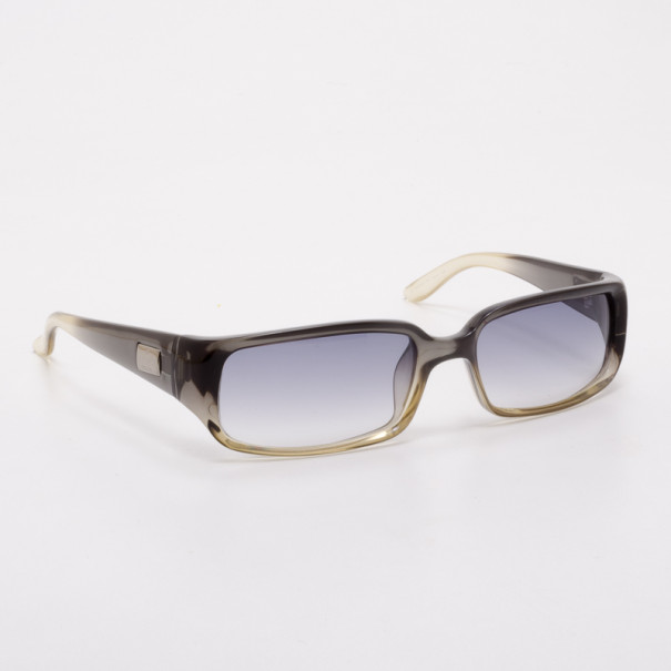 Pre Owned Gucci Rectangular Framed Sunglasses 2455/S