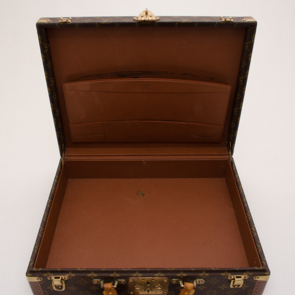 A LATE 20TH CENTURY LOUIS VUITTON PRESIDENT CASE WITH KEYS