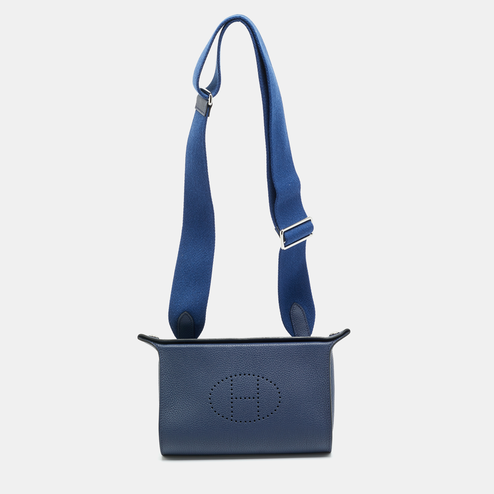 

Hermes Videpoches Bleu Navy Togo Leather Shoulder Bag, Navy blue