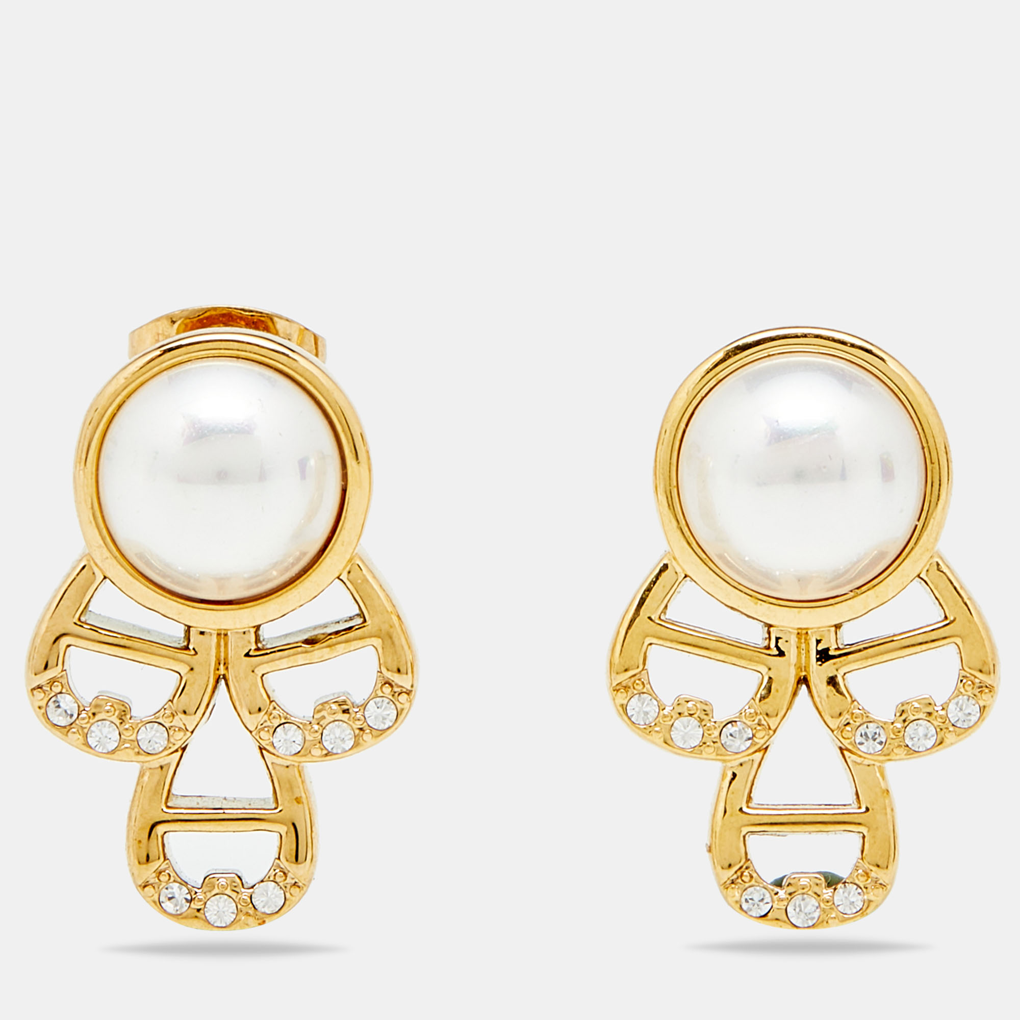 

Aigner Crystal Faux Pearl Gold Tone Earrings & Pendant Chain Set