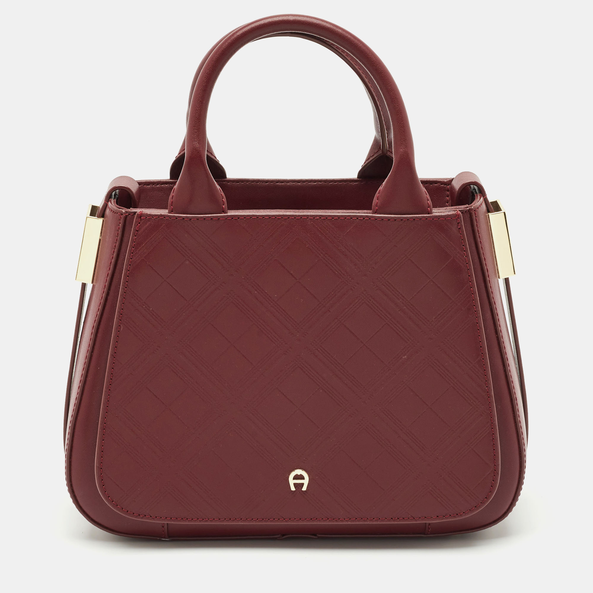 

Aigner Burgundy Quilted Embossed Leather Top Handle Bag