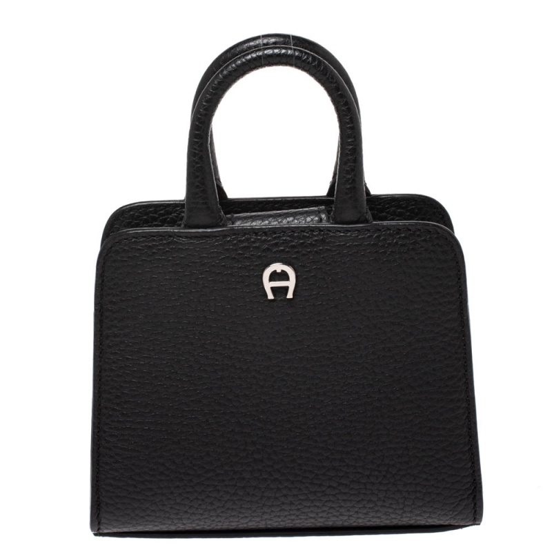 Pre Owned Aigner Black Leather Micro Cybill Crossbody Bag