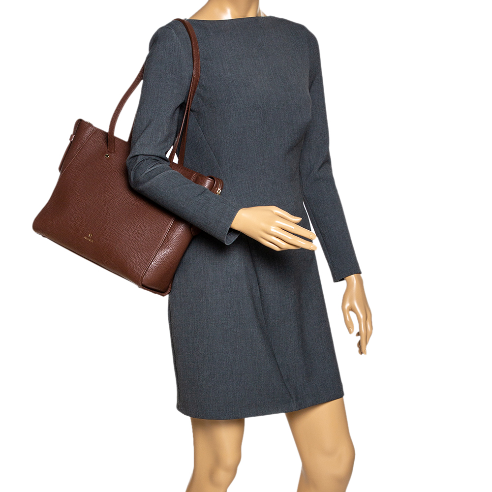 

Aigner Brown Leather Top Zip Tote