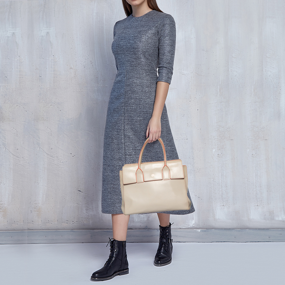 

Aigner Grey Leather Tote
