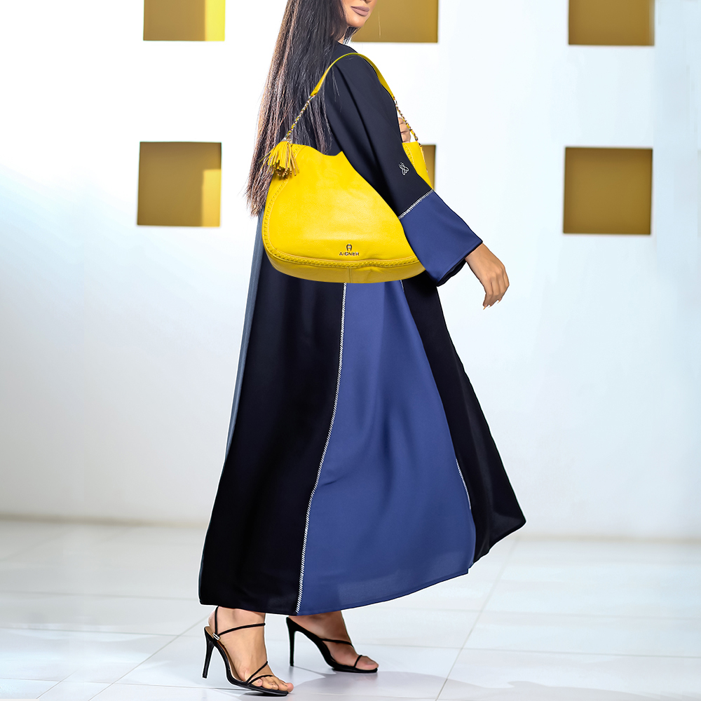 

Aigner Yellow Leather Tassel Shoulder Bag