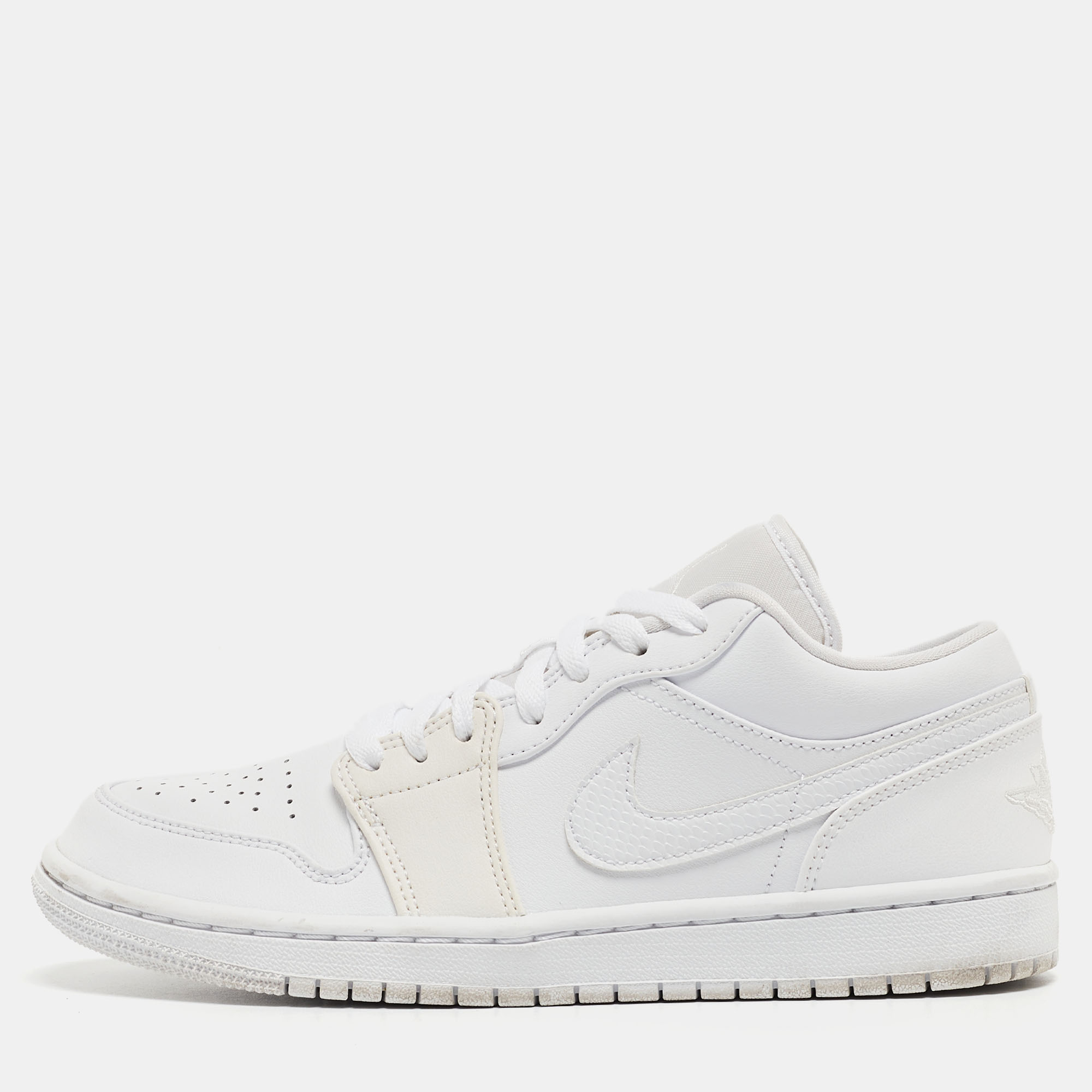 Air Jordans White Leather Jordan 1 Low Sneakers Size 40